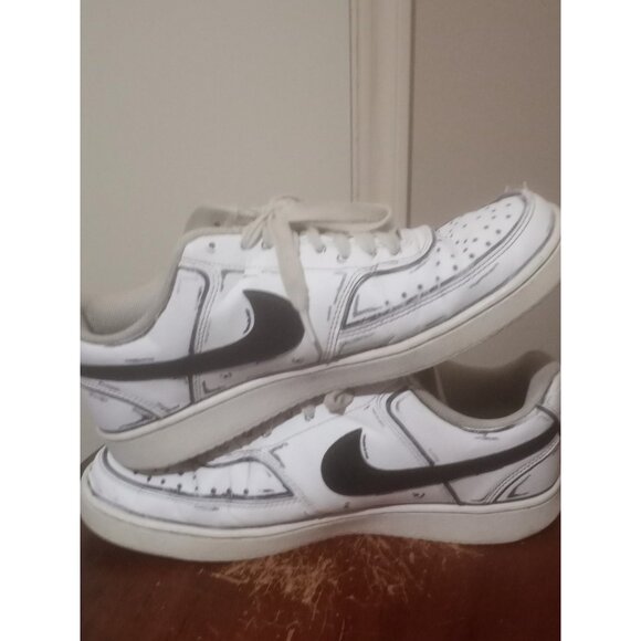 Athletic_Shoes